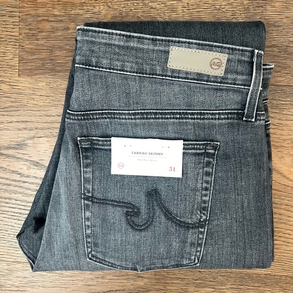 🍄SOLD🍄 AG Farrah Jeans NWT - Picture 2 of 4